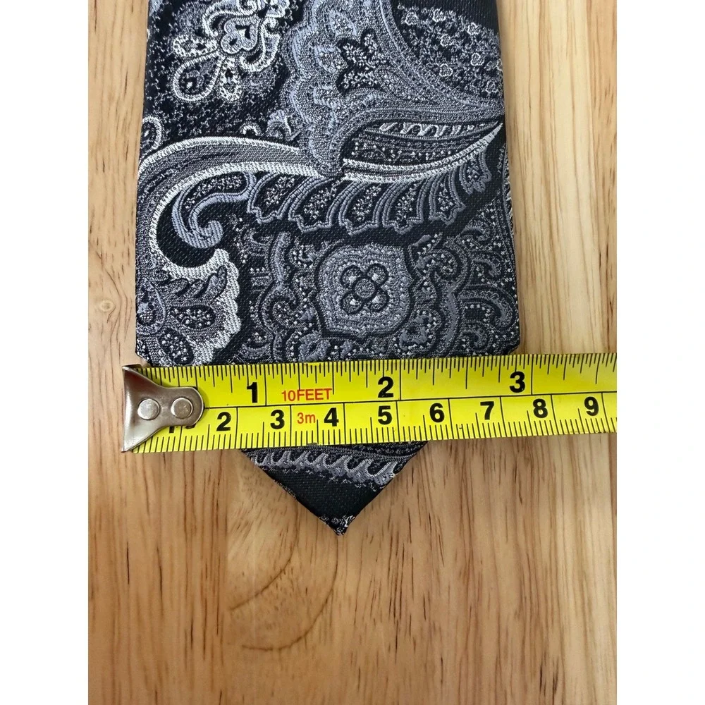 Mario Ferrari Mens Paisley Necktie Black White Grey Hand Made N9442PKG Tie